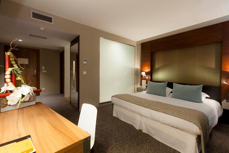 Privilege Double Room image 4