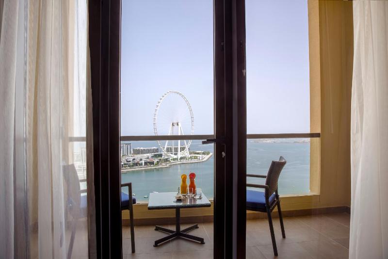 Sea Front View Room with Balcony - King Bed  image 4