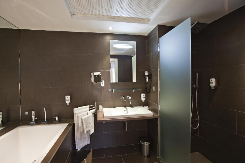 Junior Suite image 3