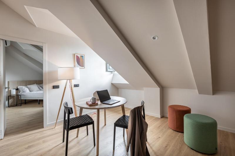 One-Bedroom Apartment image 1