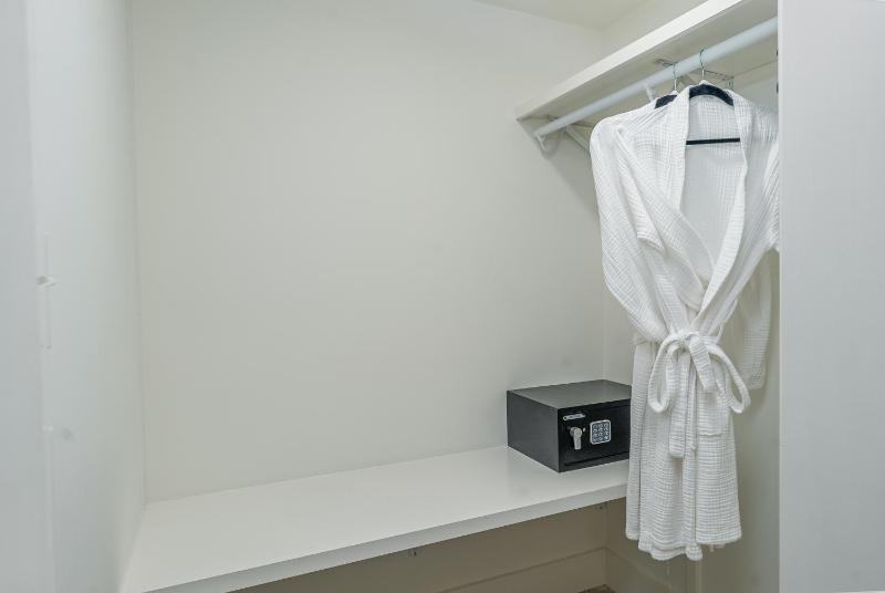 Bellwether House - image 24