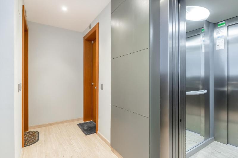 Sant Sebastià Moderno apartamento a 100 metros de la playa - image 24