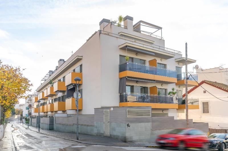 Sant Sebastià Moderno apartamento a 100 metros de la playa - image 4