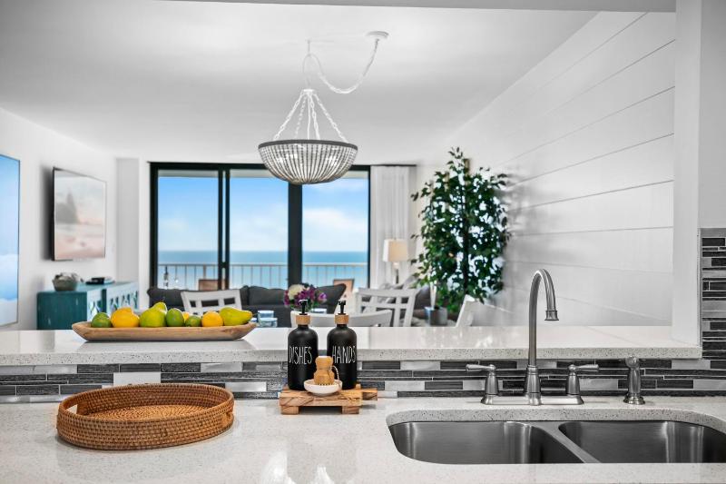 La Bella Vita on Marco - 1802 South Seas Tower 3 - image 37