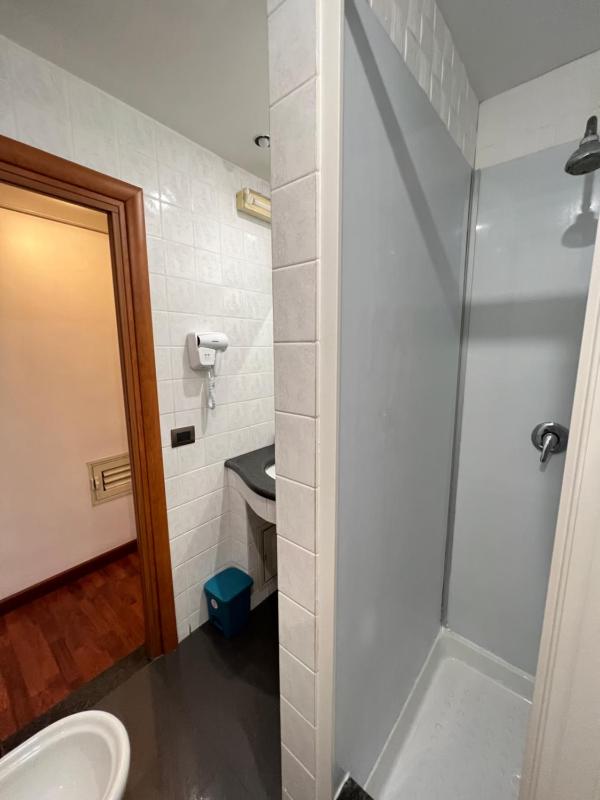 Deluxe Room image 3