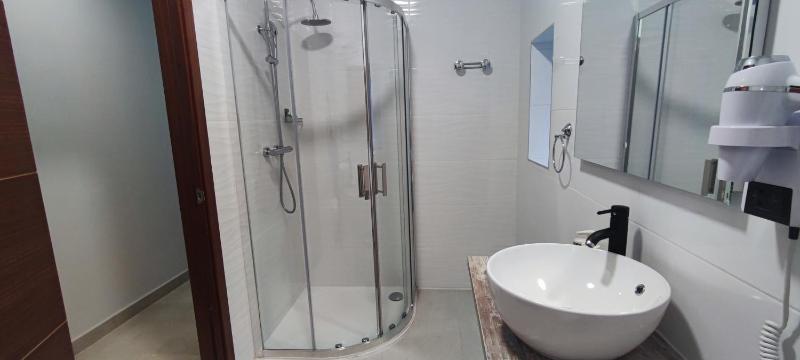 SQUARE HOTEL - image 7