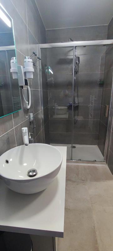 SQUARE HOTEL - image 21