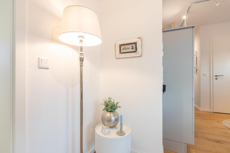 Penthouse Tine - image 5