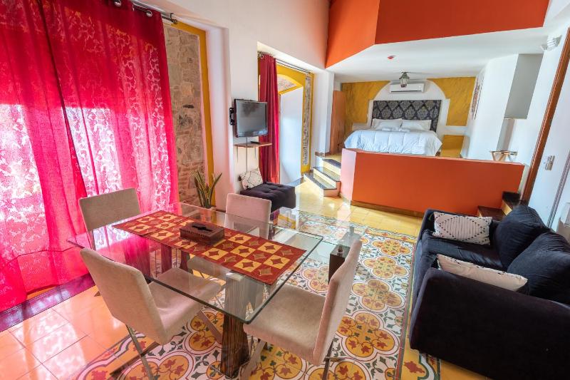 Oasis Hotel - image 5