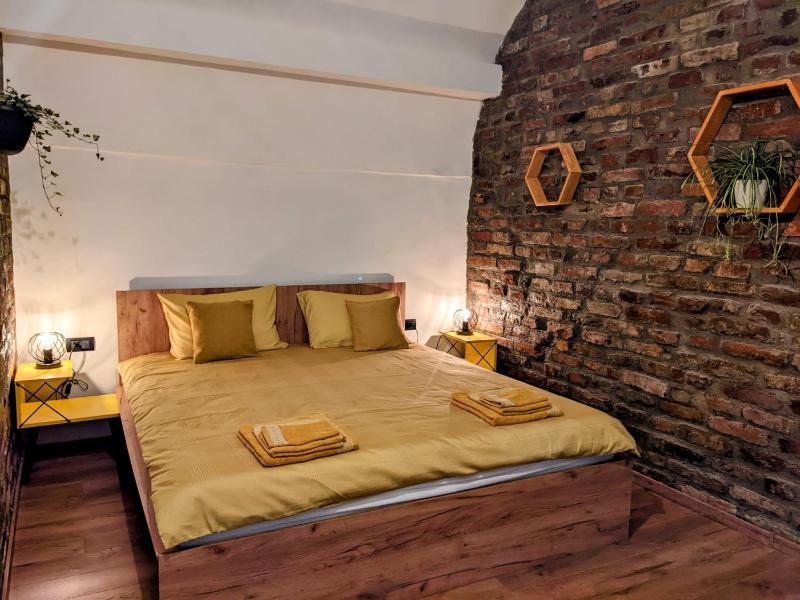 The Industrique Home - 3 Bedroom Apartment - image 7