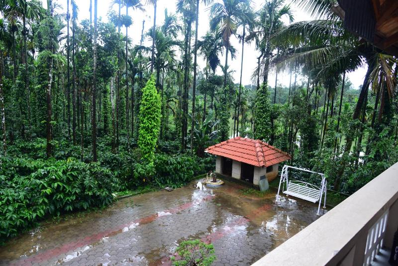 Mourya Homestay - 2BH Estate Balcony - image 25