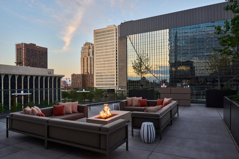 Four Seasons Hotel Minneapolis - image 2