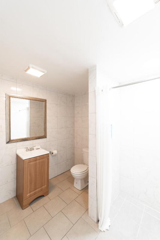 Quadruple Room image 2