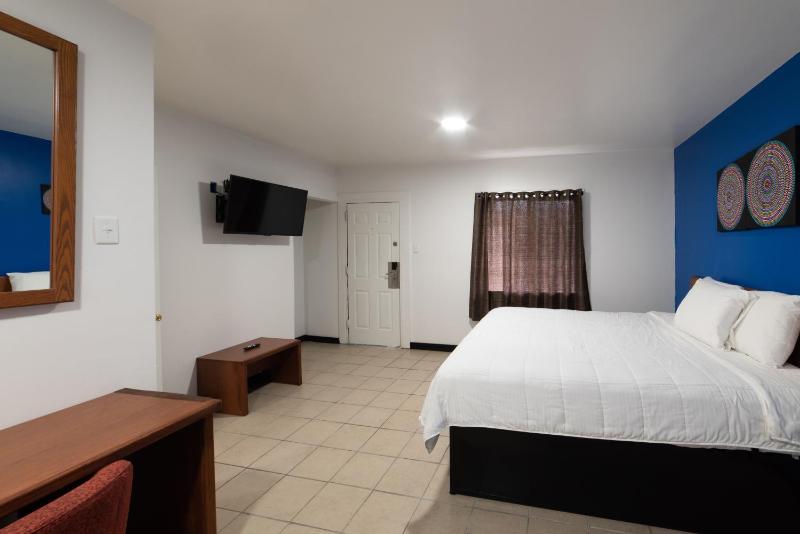 King Room image 3