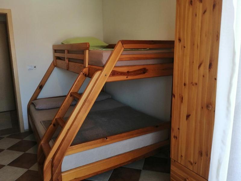 Apartments with parking space Vir - 20183 - image 2