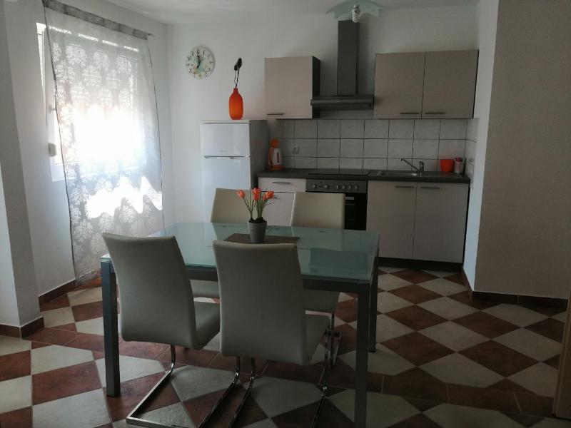 Apartments with parking space Vir - 20183 - image 27