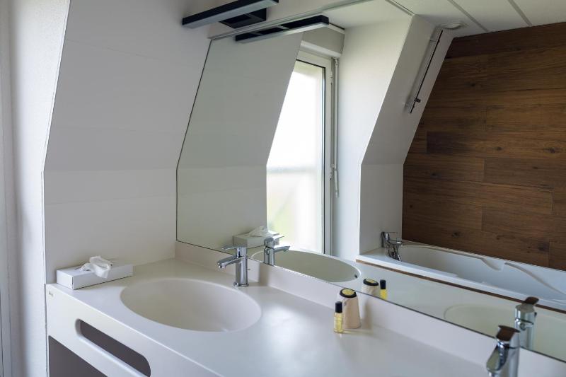 Standard Single Room image 4