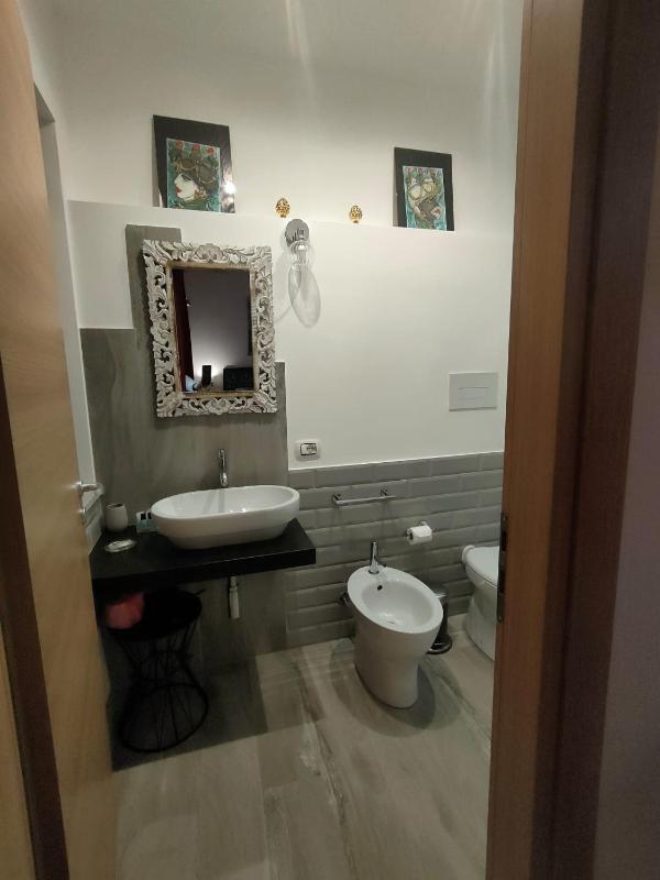 Double Room with Balcony image 2