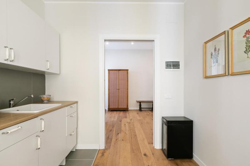 GuestHost - NotHotel Palermo Central Bright Apartment - image 5