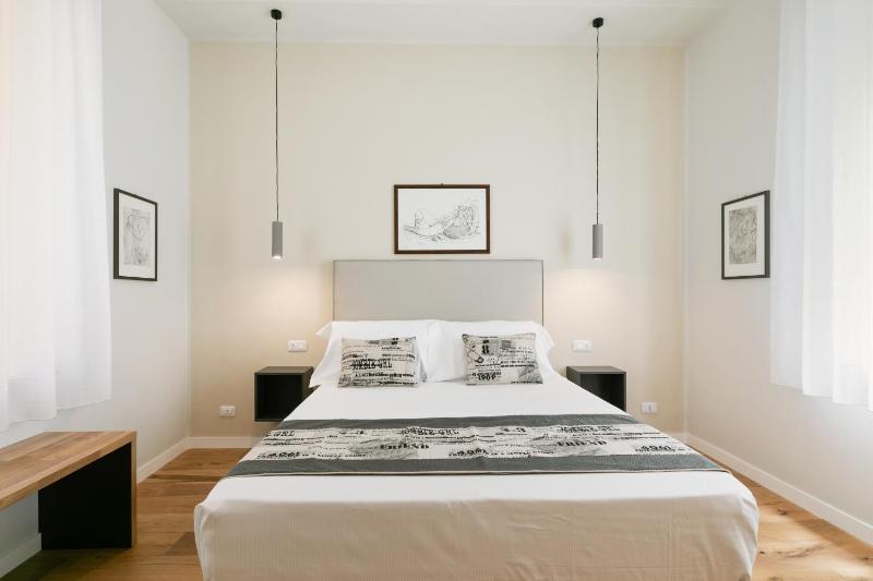 GuestHost - NotHotel Palermo Central Bright Apartment - image 7