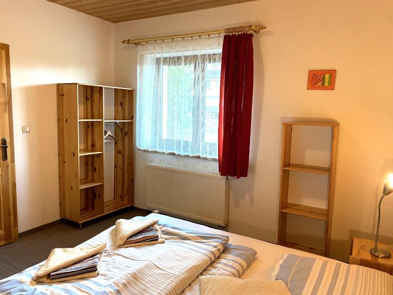 One-Bedroom Apartment image 2