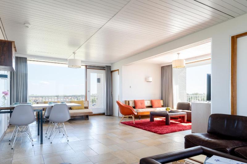 Senior Suite with Sea View image 4