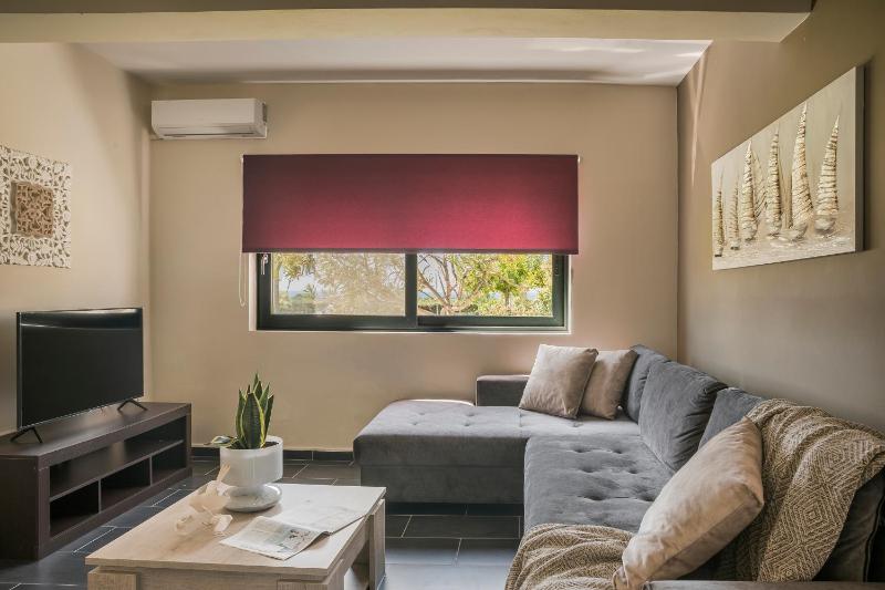 Queen Bee Residence - image 21