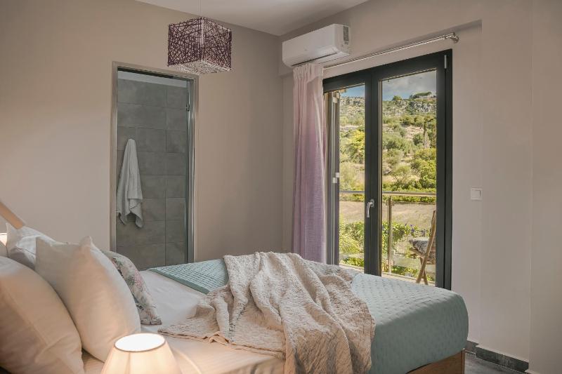 Queen Bee Residence - image 26