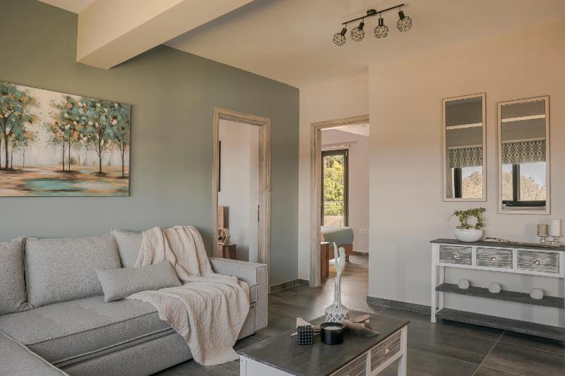 Queen Bee Residence - image 47