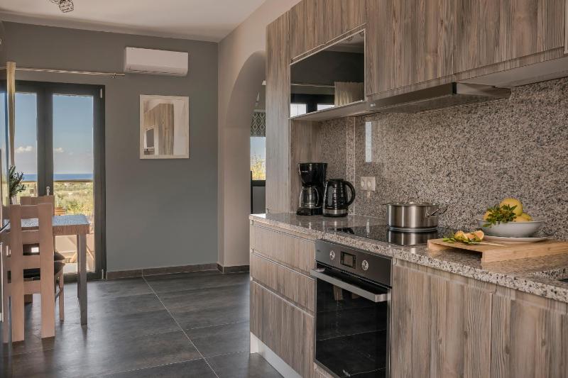Queen Bee Residence - image 11