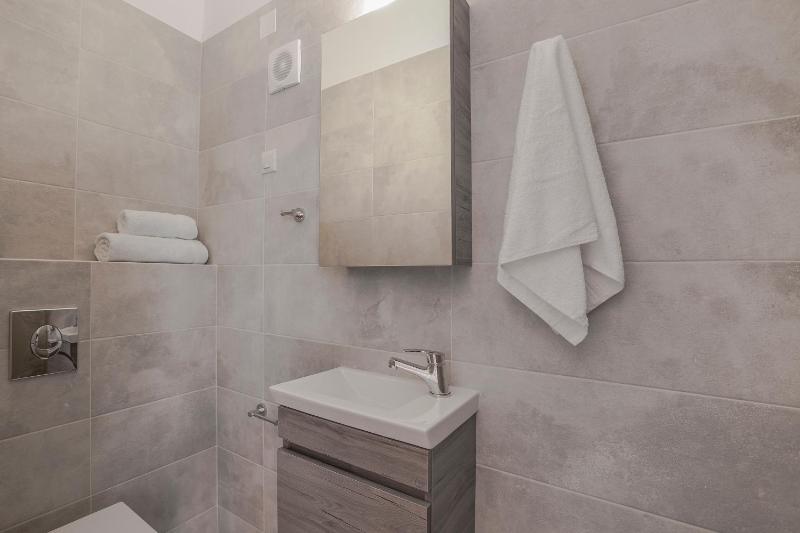 Queen Bee Residence - image 36