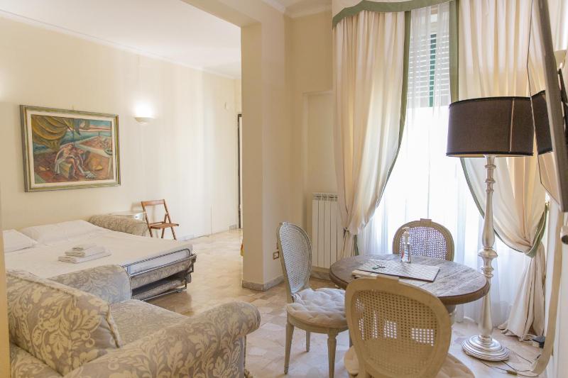 Classic 1BR Outside ZTL & 10 min from Center - image 7