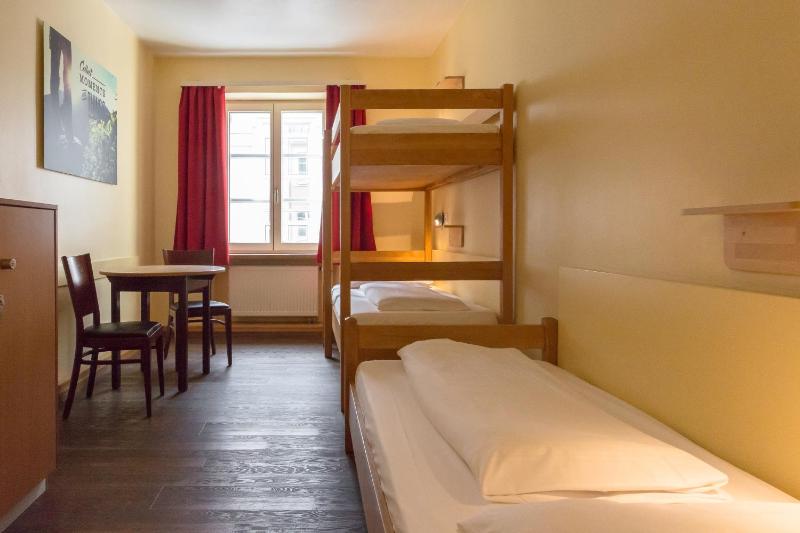  Bed in 3-Bed Mixed Dormitory Room with Shared Bathroom image 4