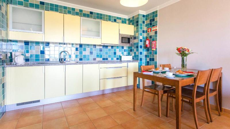 Standard One-Bedroom Apartment image 4