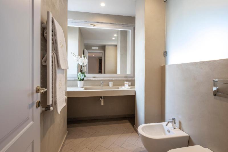 Suite with Private Pool image 1