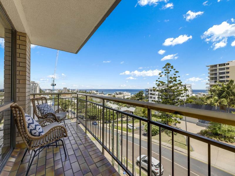 Tarrohan Lodge Unit 7 Kings Beach QLD - image 3