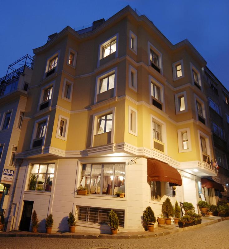 Hotel Daphne - image 12