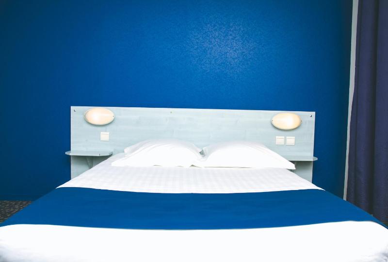 Standard Single Room image 3