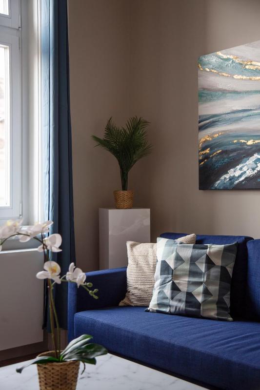 Luxury Elizabeth Residence next to the New York Café - image 14
