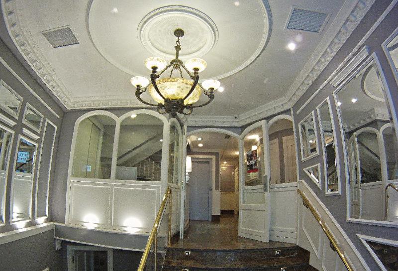 Double or Twin Room image 4