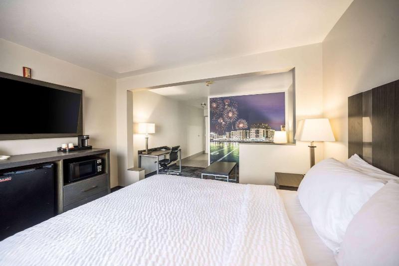 King Studio Suite, Non-Smoking

 image 4