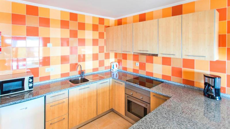 Superior Two-Bedroom Apartment with Sea View image 3