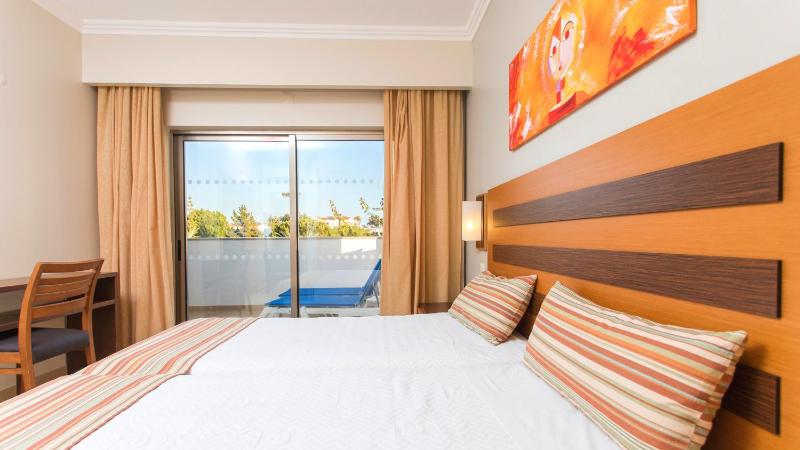 Standard One-Bedroom Apartment with Garden View image 1