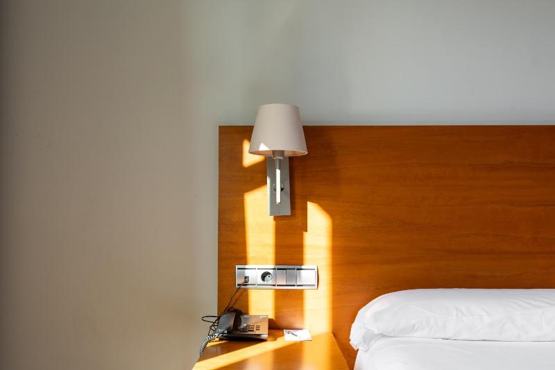 Double Room with Rambla View image 2