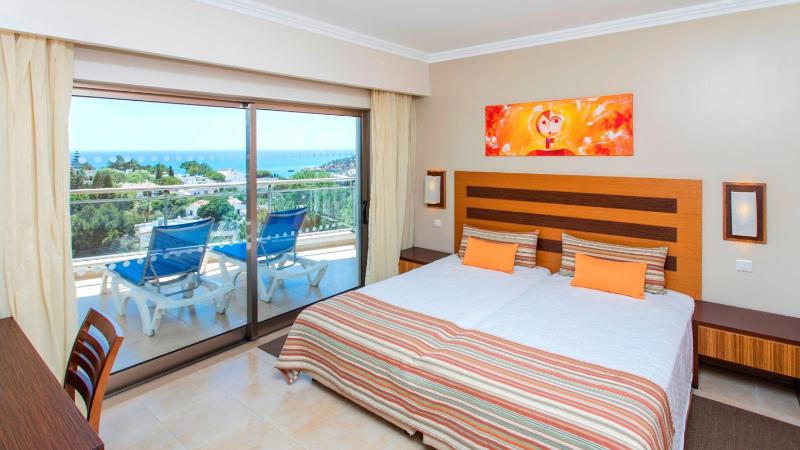 Two-Bedroom Apartment with Sea View image 3