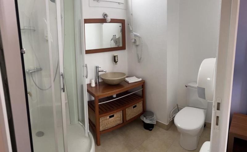 Superior Twin Room image 2