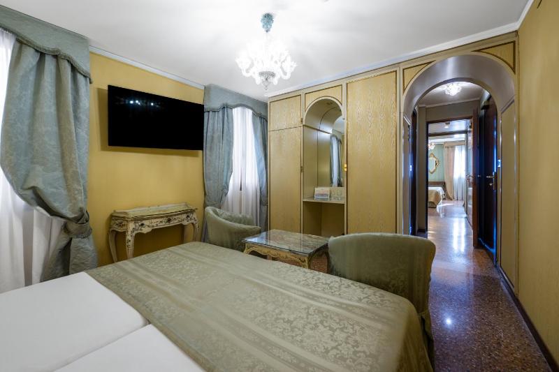 Suite with San Marco View image 4