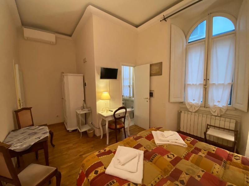 Double or Twin Room image 2