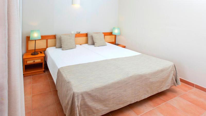 One-Bedroom Apartment image 1