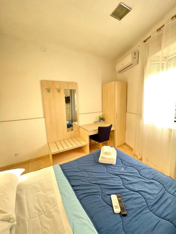 Economy Double Room image 1